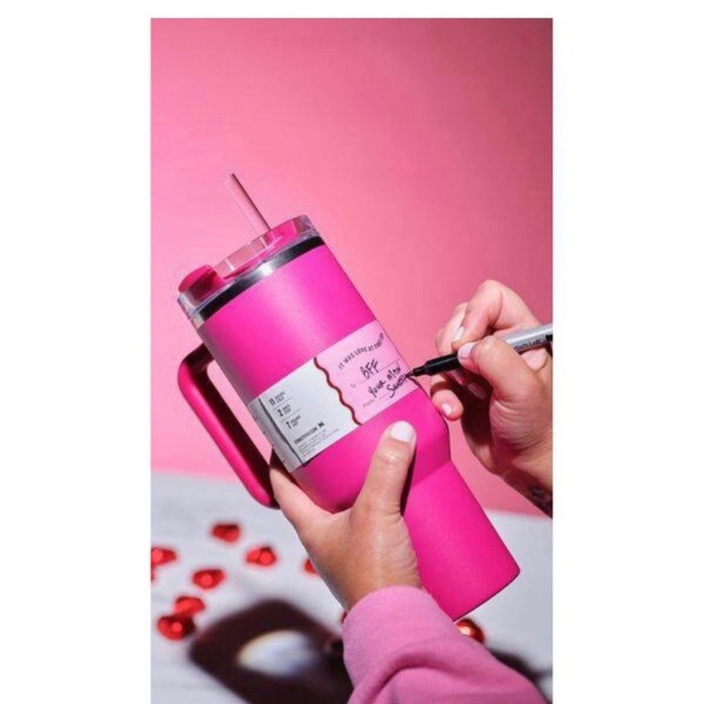 Stanley 40oz Quencher H2.0 FlowState Tumbler Hot or Cold - Cosmic Pink